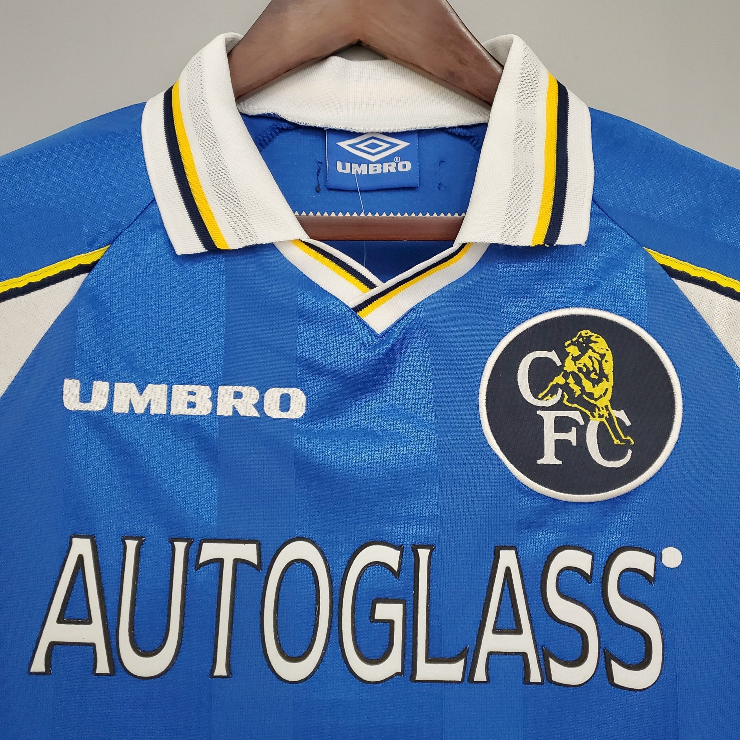 Vue arrière Chelsea Maillot Rétro 19971999